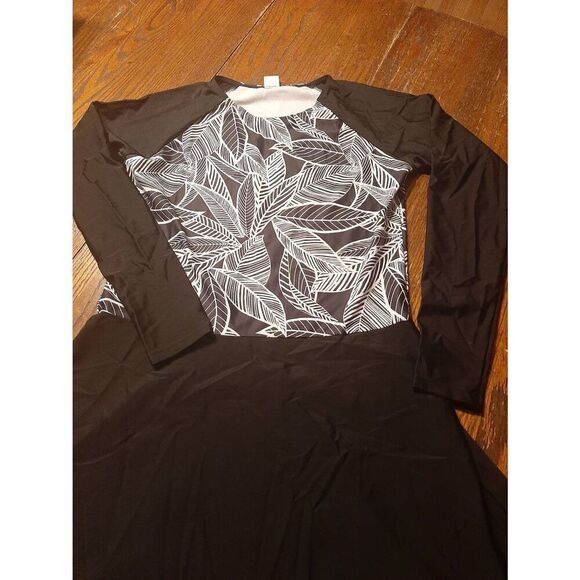 New Size 8 Modest Mermaid Monochrome Modest Swim Dress SPF50+ Black White NWOT - Picture 9 of 10